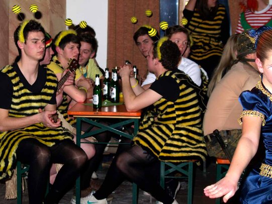 Thumbnail: _2110063.jpg