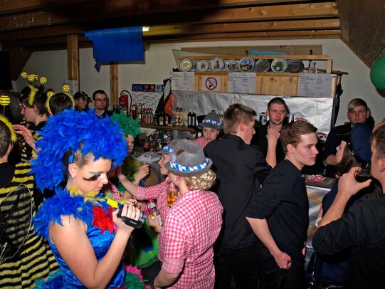 Thumbnail: _2110083.jpg